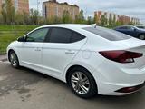 Hyundai Elantra 2019 года за 5 200 000 тг. в Уральск – фото 3