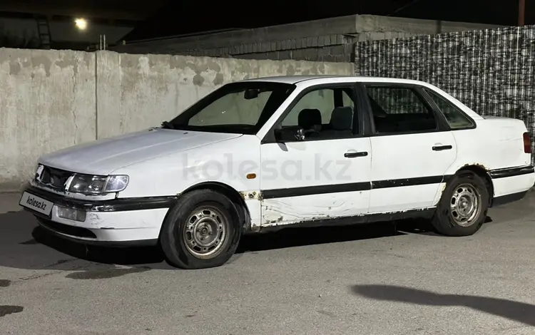 Volkswagen Passat 1994 года за 600 000 тг. в Шымкент