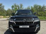 Toyota Land Cruiser 2021 года за 37 100 000 тг. в Алматы