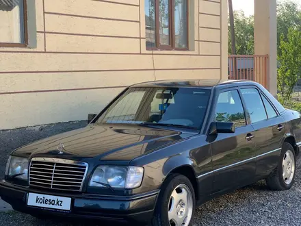 Mercedes-Benz E 280 1995 года за 2 600 000 тг. в Кызылорда – фото 2