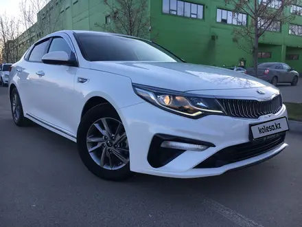 Kia K5 2018 года за 10 490 000 тг. в Алматы