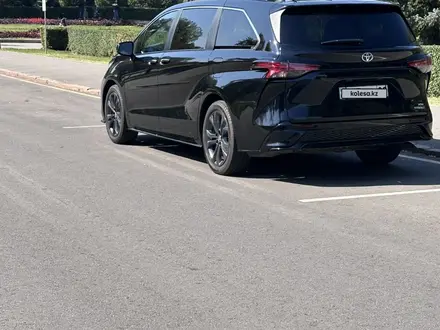 Toyota Sienna 2022 года за 25 300 000 тг. в Алматы – фото 8