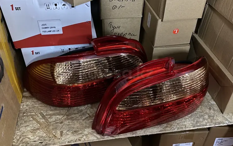 Задний фонарь Toyota Avensis 2001 за 14 000 тг. в Алматы