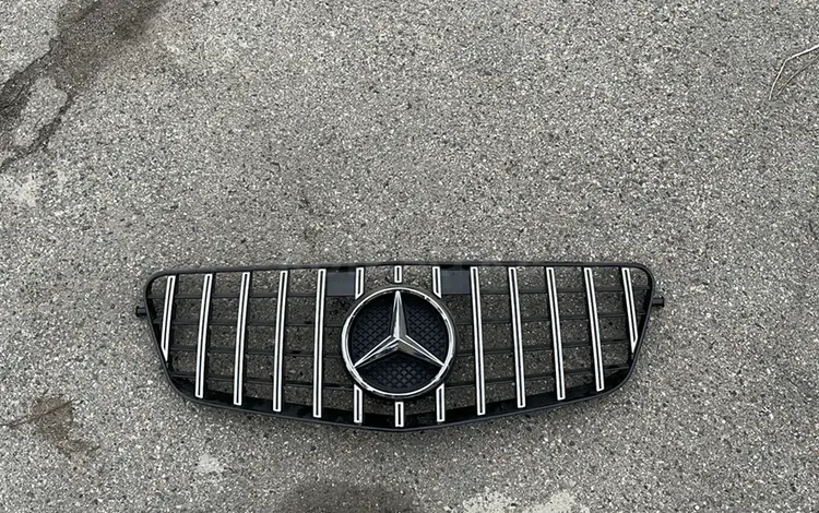 Решетка w212 Mercedes e350 за 45 000 тг. в Алматы
