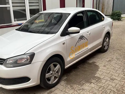 Volkswagen Polo 2015 года за 3 600 000 тг. в Актобе – фото 3