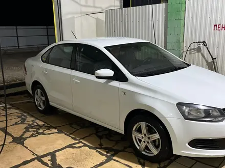 Volkswagen Polo 2015 года за 3 600 000 тг. в Актобе – фото 4