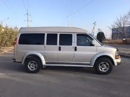 Chevrolet Express 2005 года за 19 000 000 тг. в Алматы – фото 9