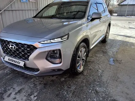 Hyundai Santa Fe 2019 года за 13 500 000 тг. в Семей – фото 17