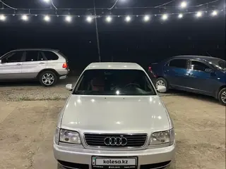 Audi 100
