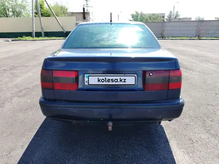 Volkswagen Passat 1996 года за 1 400 000 тг. в Рудный – фото 2