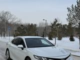 Toyota Camry 2020 года за 11 950 000 тг. в Астана