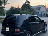 Mercedes-Benz ML 320 2001 годаүшін3 100 000 тг. в Актобе – фото 4