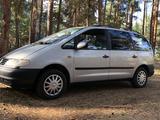 Volkswagen Sharan 1995 годаүшін2 500 000 тг. в Костанай