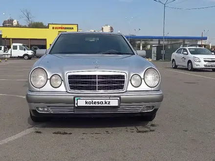 Mercedes-Benz E 230 1996 года за 2 900 000 тг. в Алматы – фото 9