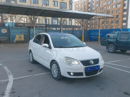 Volkswagen Polo 2008 года за 1 900 000 тг. в Алматы – фото 2