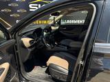 Hyundai Santa Fe 2020 годаүшін10 600 000 тг. в Актау – фото 4