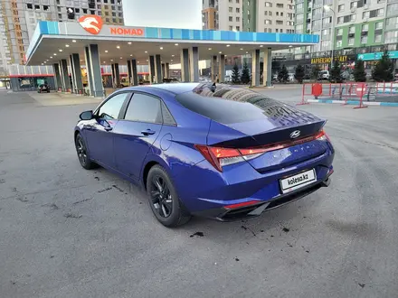 Hyundai Elantra 2021 года за 9 500 000 тг. в Астана – фото 4