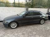 BMW 520 1996 года за 1 550 000 тг. в Караганда – фото 2