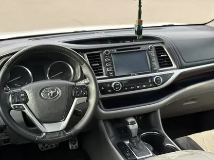 Toyota Highlander 2015 года за 14 300 000 тг. в Алматы – фото 16