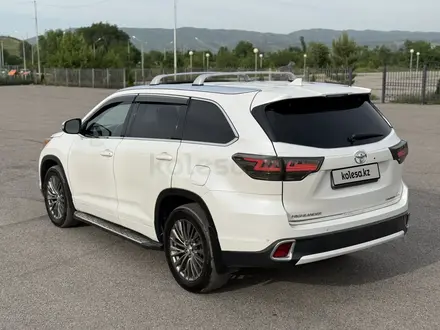 Toyota Highlander 2015 года за 14 300 000 тг. в Алматы – фото 4