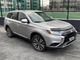 Mitsubishi Outlander 2018 годаүшін8 000 000 тг. в Новосибирск