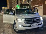 Toyota Land Cruiser 2016 годаfor33 500 000 тг. в Астана