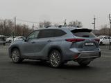 Toyota Highlander 2022 года за 27 000 000 тг. в Уральск