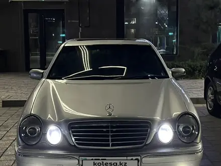 Mercedes-Benz E 55 AMG 2000 года за 7 000 000 тг. в Жанаозен