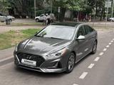 Hyundai Sonata 2018 годаүшін10 500 000 тг. в Алматы