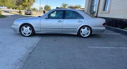 Mercedes-Benz E 320 2002 года за 5 000 000 тг. в Шымкент – фото 2