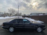 Mercedes-Benz E 230 1997 годаfor2 800 000 тг. в Алматы