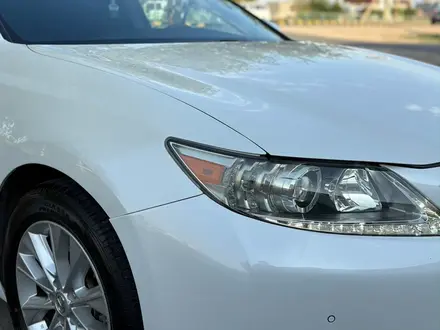 Lexus ES 300h 2014 года за 8 400 000 тг. в Актау – фото 3