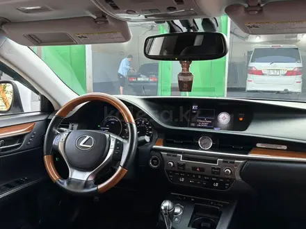 Lexus ES 300h 2014 года за 8 400 000 тг. в Актау – фото 8