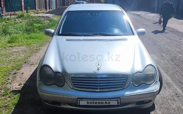 Mercedes-Benz C 200 2001 года за 2 500 000 тг. в Алматы