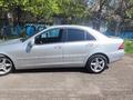 Mercedes-Benz C 200 2001 года за 2 500 000 тг. в Алматы – фото 3