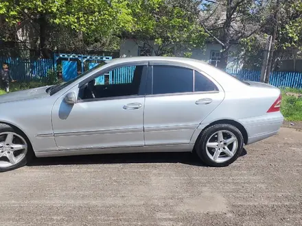 Mercedes-Benz C 200 2001 года за 2 500 000 тг. в Алматы – фото 3