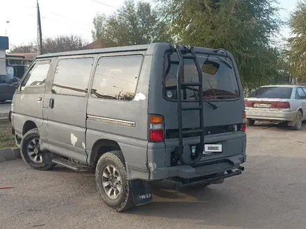 Mitsubishi Delica 1993 года за 1 800 000 тг. в Алматы – фото 3