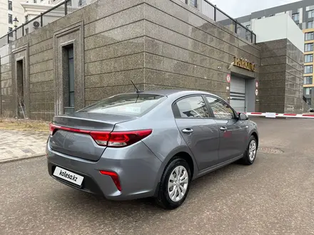 Kia Rio 2018 года за 6 700 000 тг. в Астана – фото 2