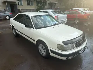 Audi 100