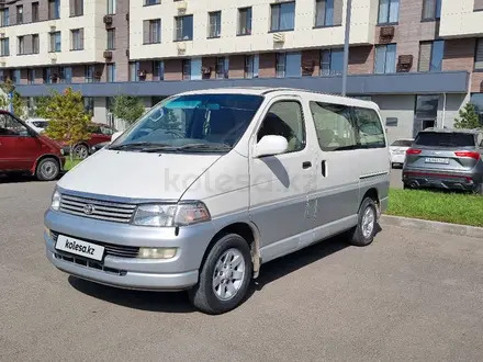 Toyota HiAce Regius 1997 года за 3 950 000 тг. в Астана