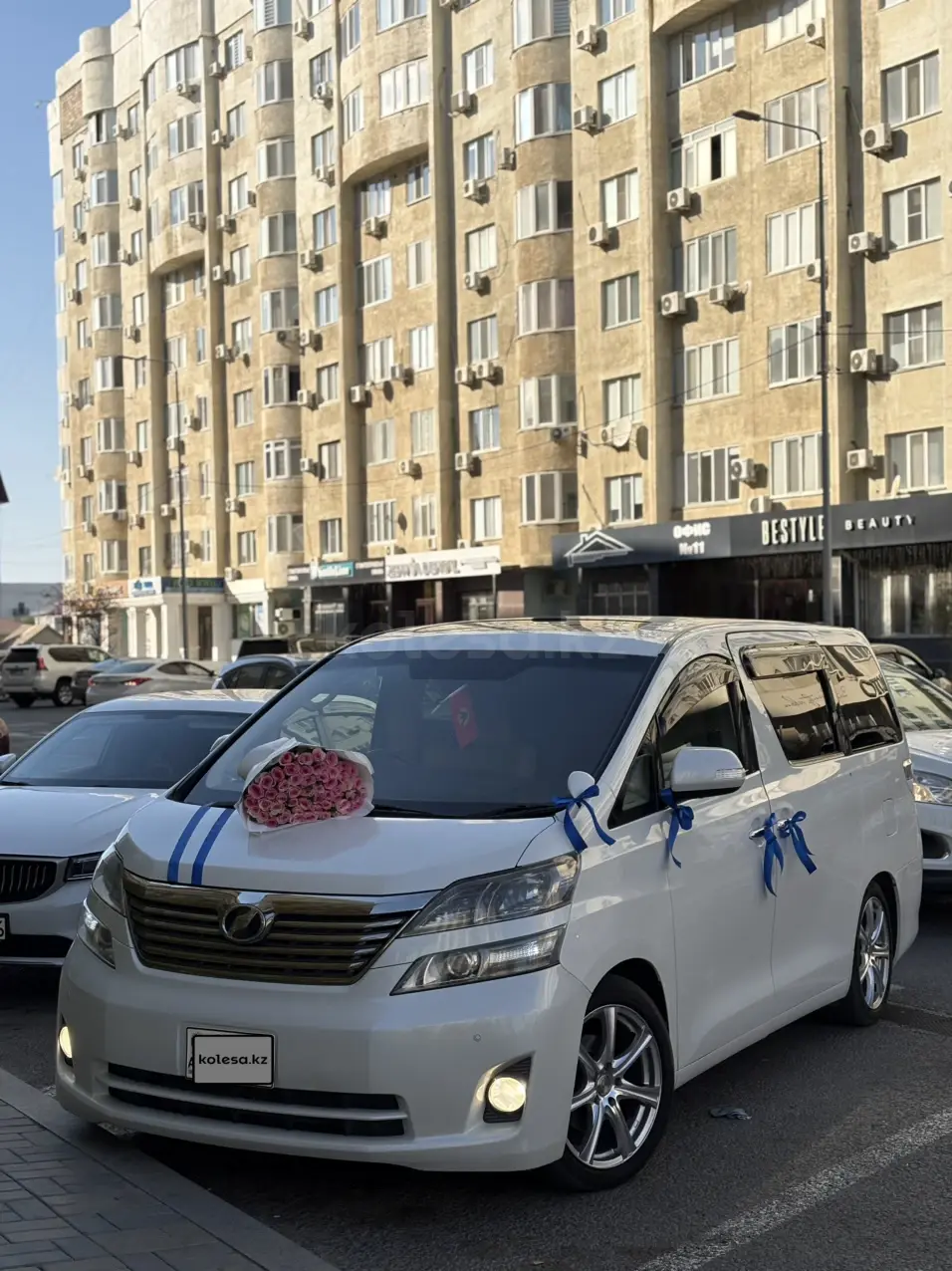 Тойота Vellfire, 2011