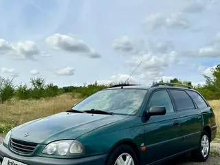Toyota Avensis, 1998