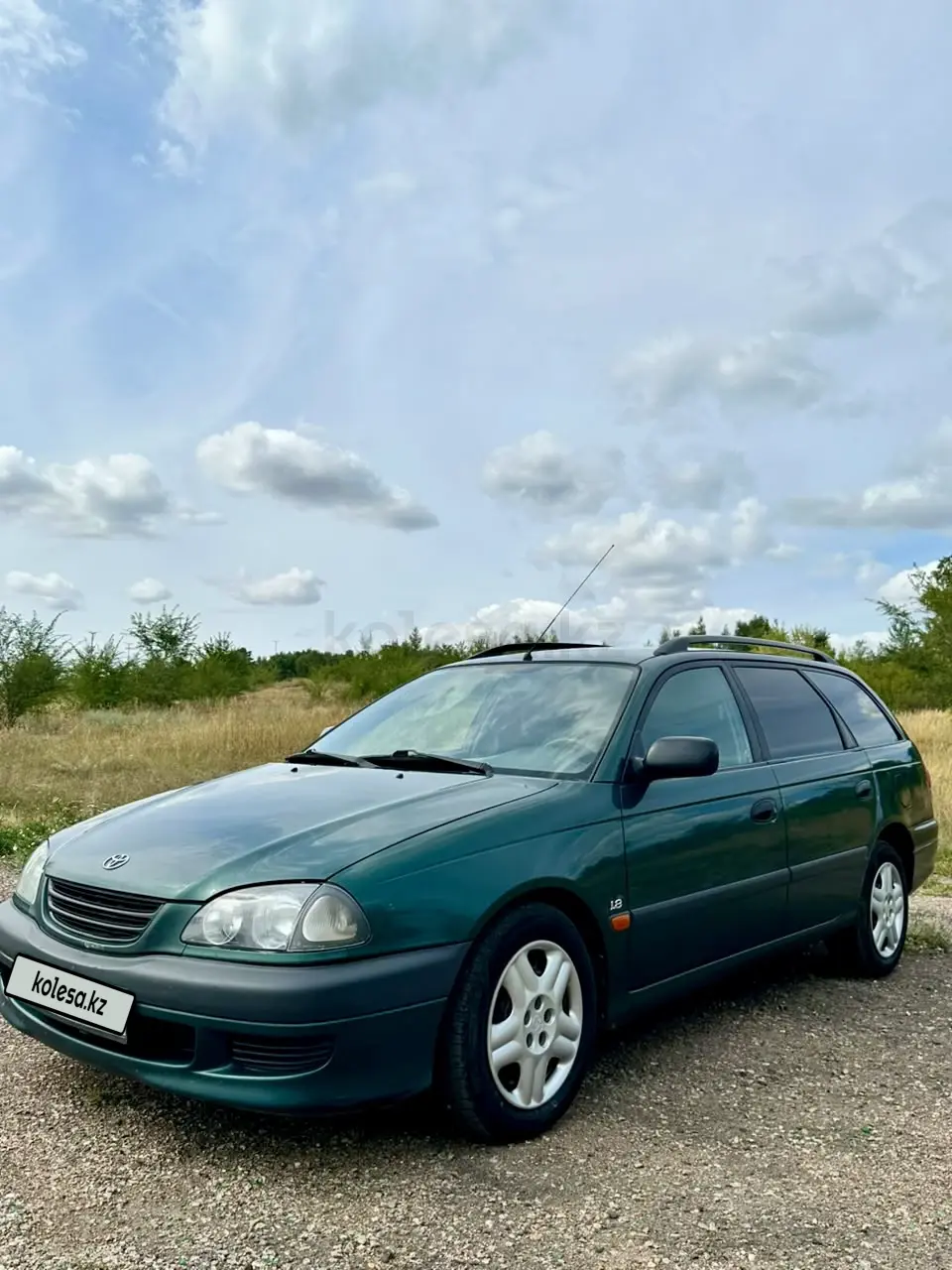 Toyota Avensis, 1998