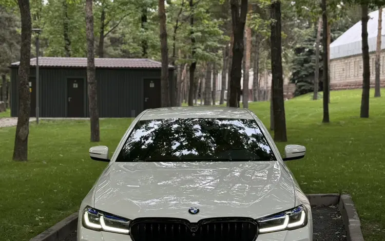 BMW 530 2023 года за 30 000 000 тг. в Алматы