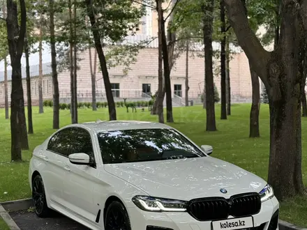 BMW 530 2023 года за 30 000 000 тг. в Алматы – фото 2