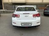 Chevrolet Malibu 2013 годаүшін5 200 000 тг. в Актау – фото 2