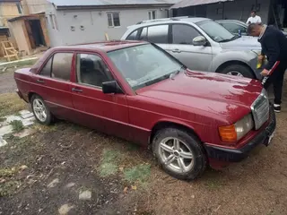 Mercedes-Benz 190