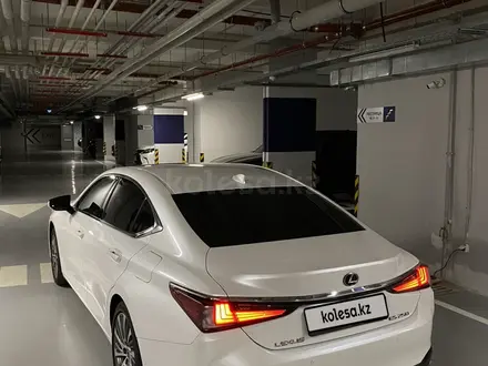 Lexus ES 250 2019 года за 20 000 000 тг. в Алматы – фото 12