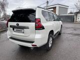 Toyota Land Cruiser Prado 2023 года за 28 500 000 тг. в Алматы – фото 4