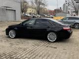 Toyota Camry 2010 года за 7 500 000 тг. в Актобе – фото 3